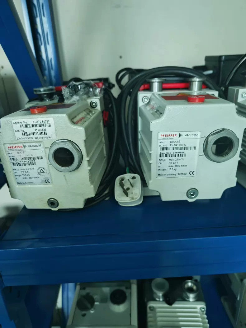 New Pfeiffer DUO 2.5 Rotary Vane Vacuum Pump
