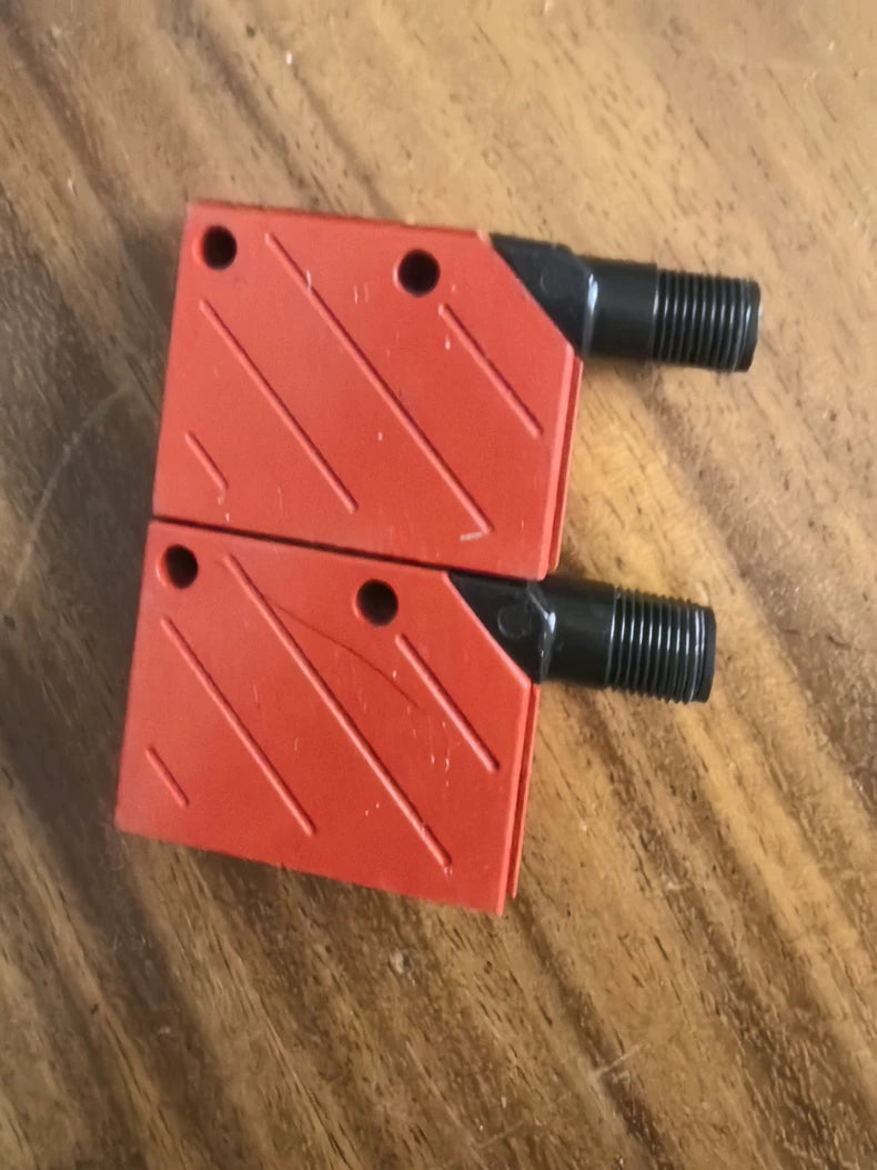 Used Leuze LRT 8/24.04-50-S12 Photoelectric Sensor