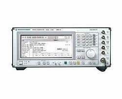 Rohde & Schwarz SMIQ04B RF Signal Generator (Used)