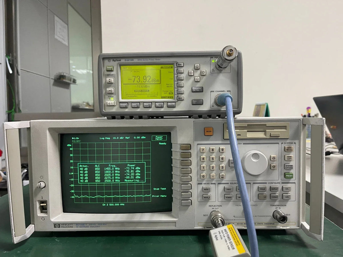 Agilent 8714ET 3GHz RF Network Analyzer
