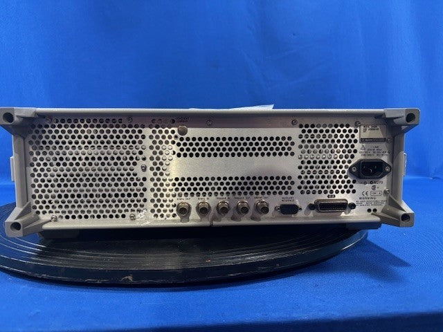 HP Agilent E4424B ESG-AP 2GHz Signal Generator