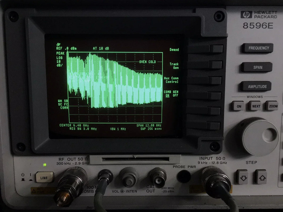 HP Agilent 9kHz-12.8GHz Spectrum Analyzer w/TG