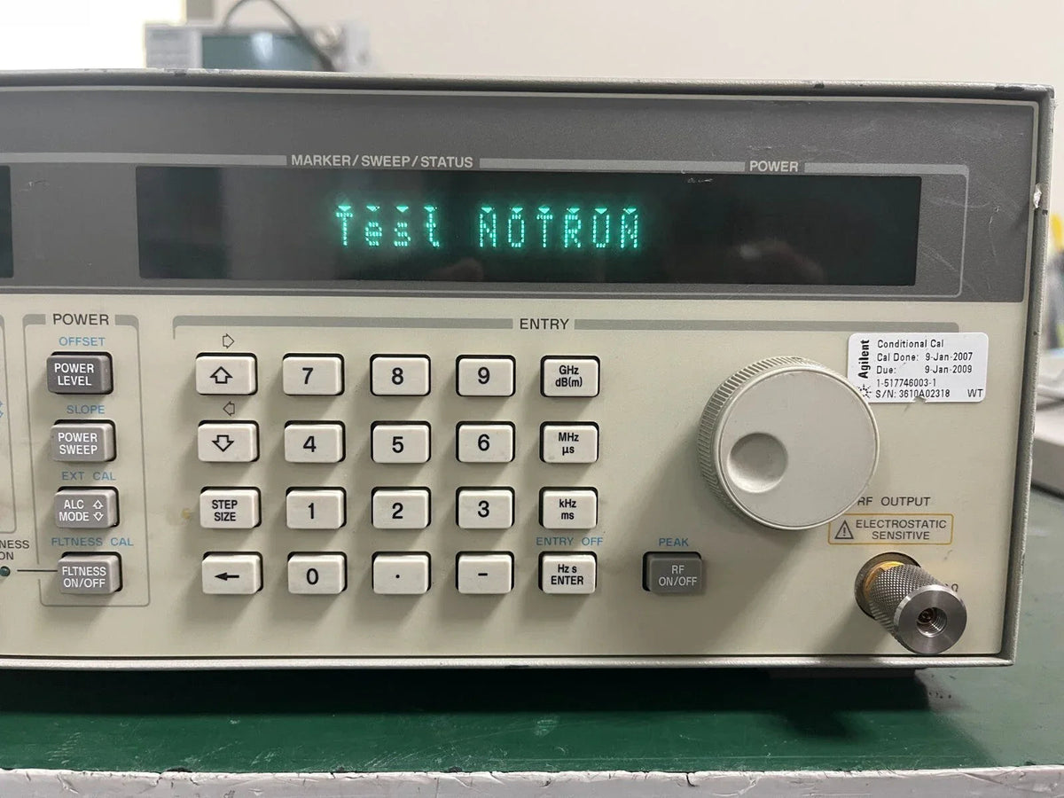 HP Agilent 83752A 10MHz-20GHz Synthesized Signal Generator
