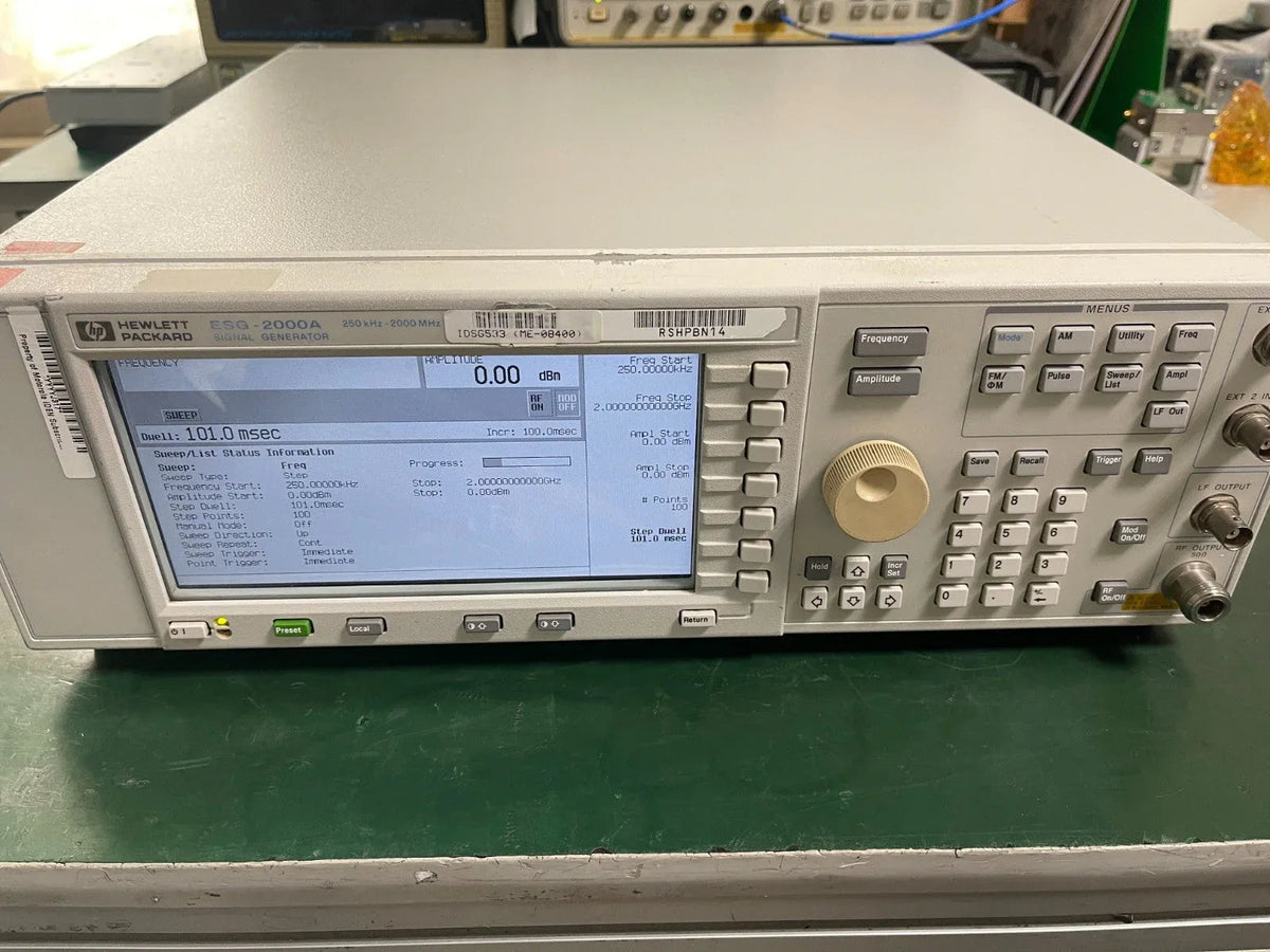 HP Agilent E4420A ESG Signal Generator 250kHz-2GHz