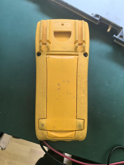 Used Fluke 175 True-RMS Digital Multimeter 600V