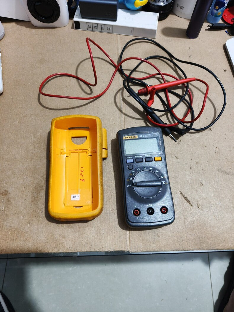 Used Fluke 112 True RMS Handheld Digital Multimeter