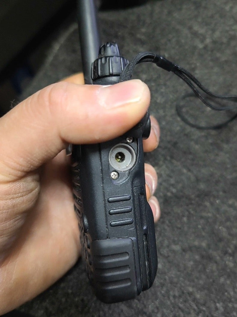 1PC Used Yaesu VX-7R Walkie Talkie with Battery Antenna & Charging Cable