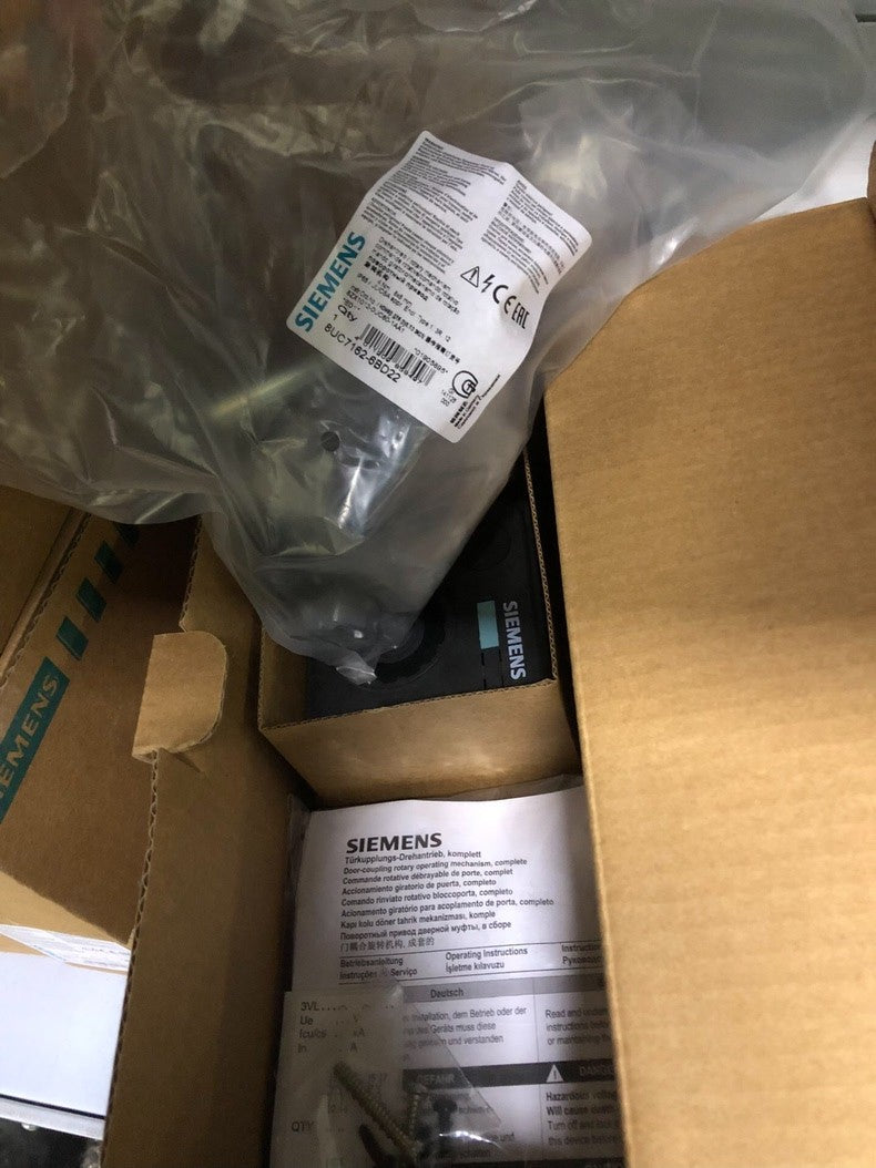 New Siemens 3VL9300-3HF05 Industrial Circuit Breaker