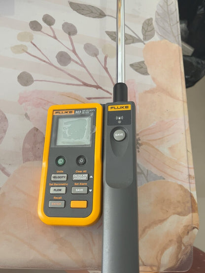 Used Fluke 923 Handheld Hotwire Anemometer