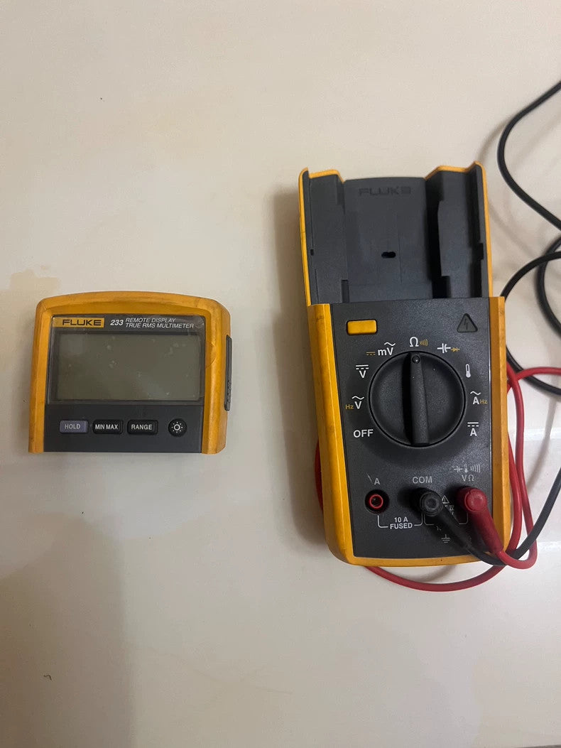 Used Fluke 233 Wireless Multimeter 3.5-Digit Precision