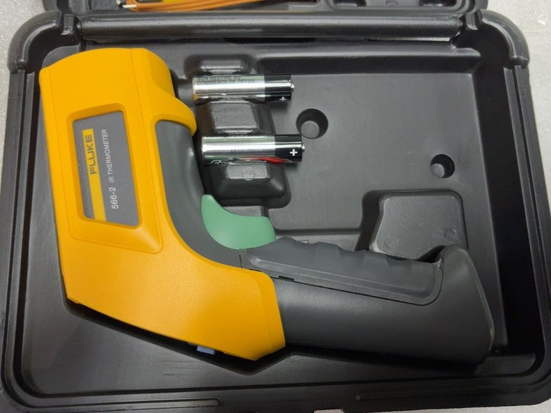 New Fluke 566-2 Dual IR Digital Infrared Temperature Thermometer