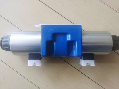 New Rexroth 4WE10E50 24V Solenoid Valve