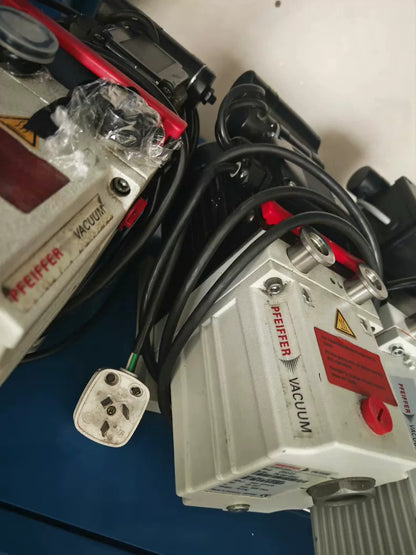 New Pfeiffer DUO 2.5 Rotary Vane Vacuum Pump