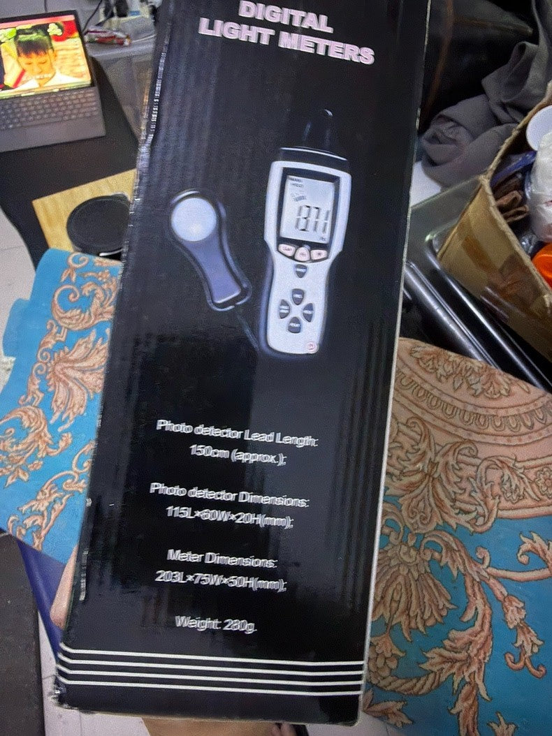 New CEM DT-8809A Handheld Light Meter 400000Lux USB