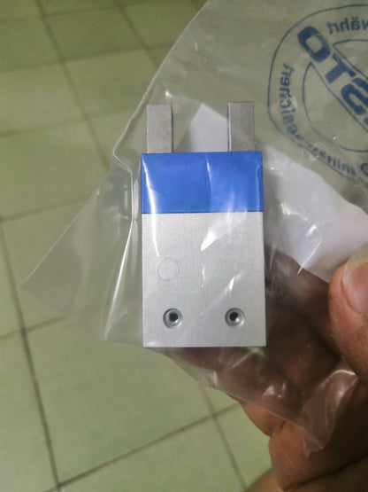 1PC New Festo HGP-10-A-B 197542 Pneumatic Parallel Gripper IP54 Air Claw