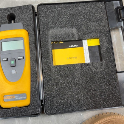 Fluke 931 Dual Mode Contact/Non-Contact Tachometer