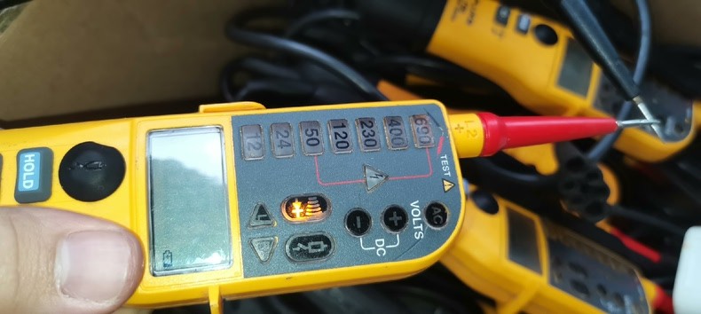 1PC Fluke T130 Voltage Continuity Tester 2-Pole Electrical Probe VDE Certified