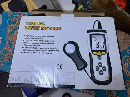New CEM DT-8809A Handheld Light Meter 400000Lux USB