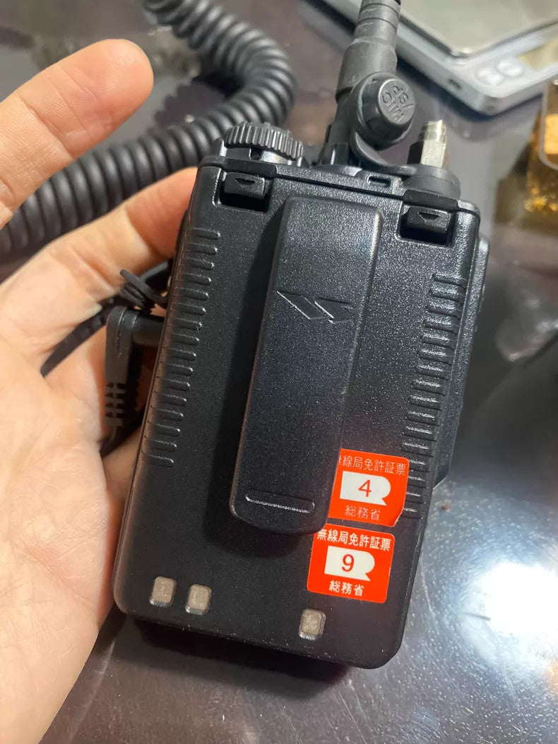 Used Yaesu VX-8DR 144/430MHz Dual-Band Handheld