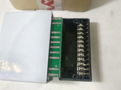 Honeywell R4343E1014 230VAC Flame Controller Relay