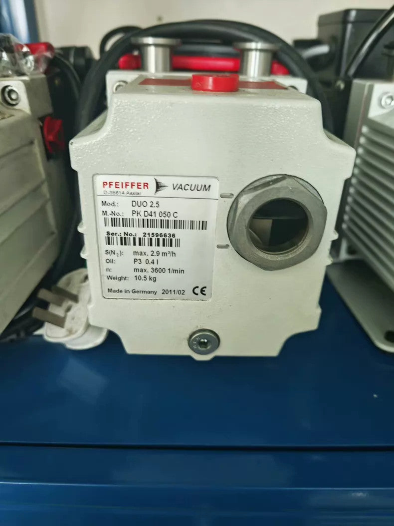 New Pfeiffer DUO 2.5 Rotary Vane Vacuum Pump