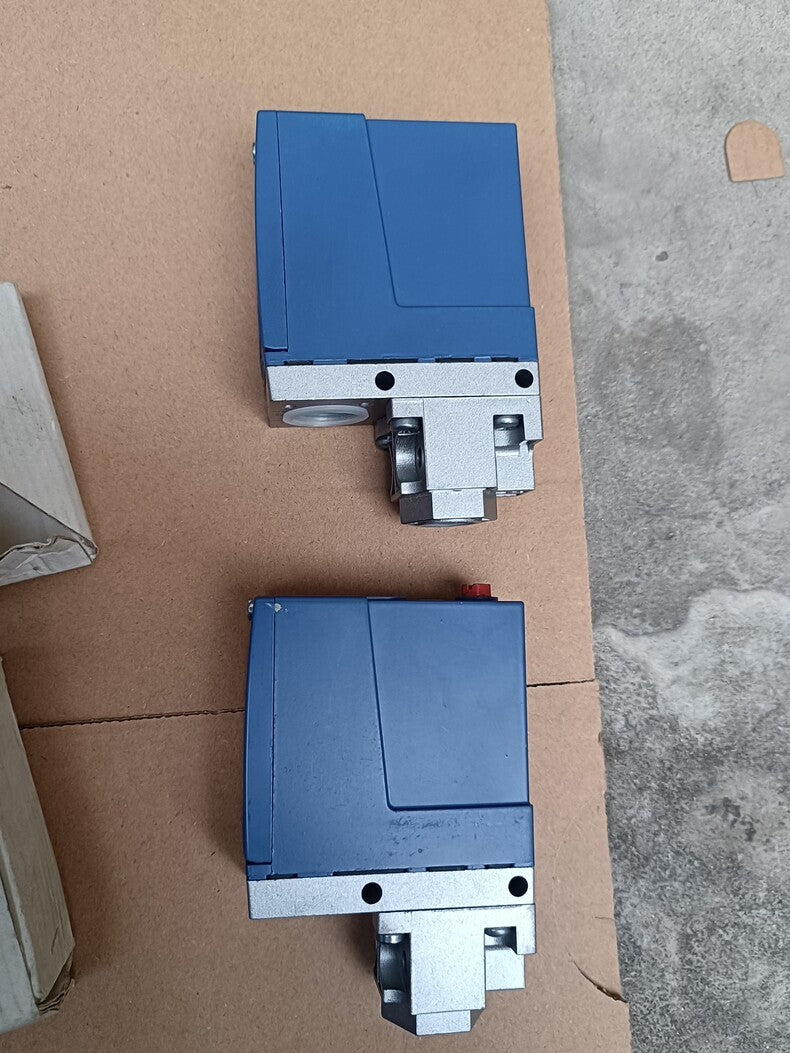 Telemecanique XMLA004A2S11 Pressure Switch