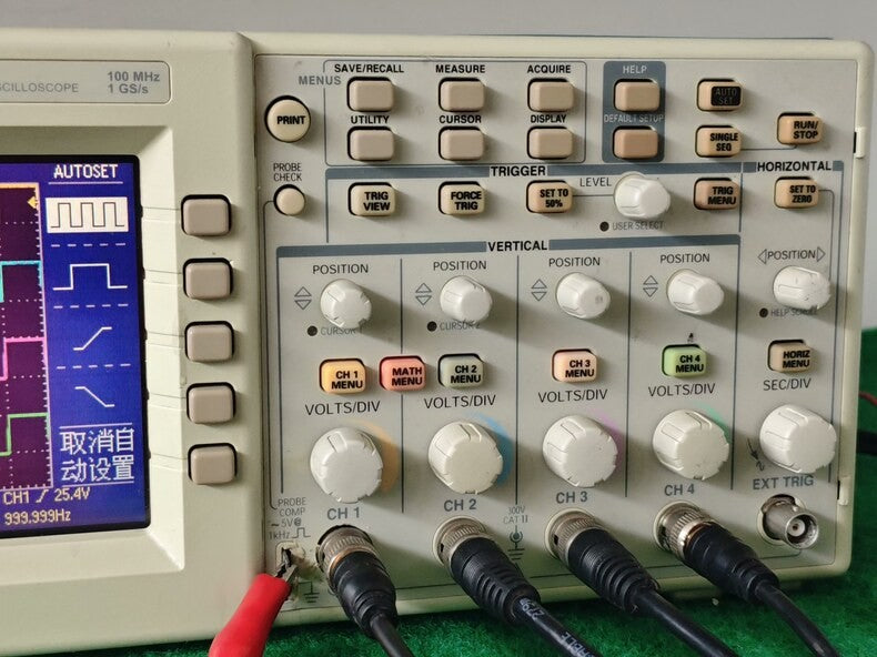 Used Tektronix TDS2014 100MHz 4CH Oscilloscope