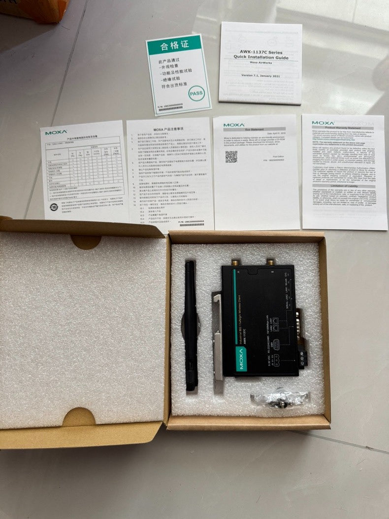 1PC New MOXA AWK-1137C-US Industrial Wireless Ethernet Bridge Wi-Fi Transceiver
