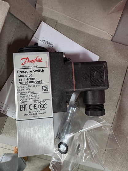 1PC New Danfoss MBC5100 061B100466 Pressure Switch