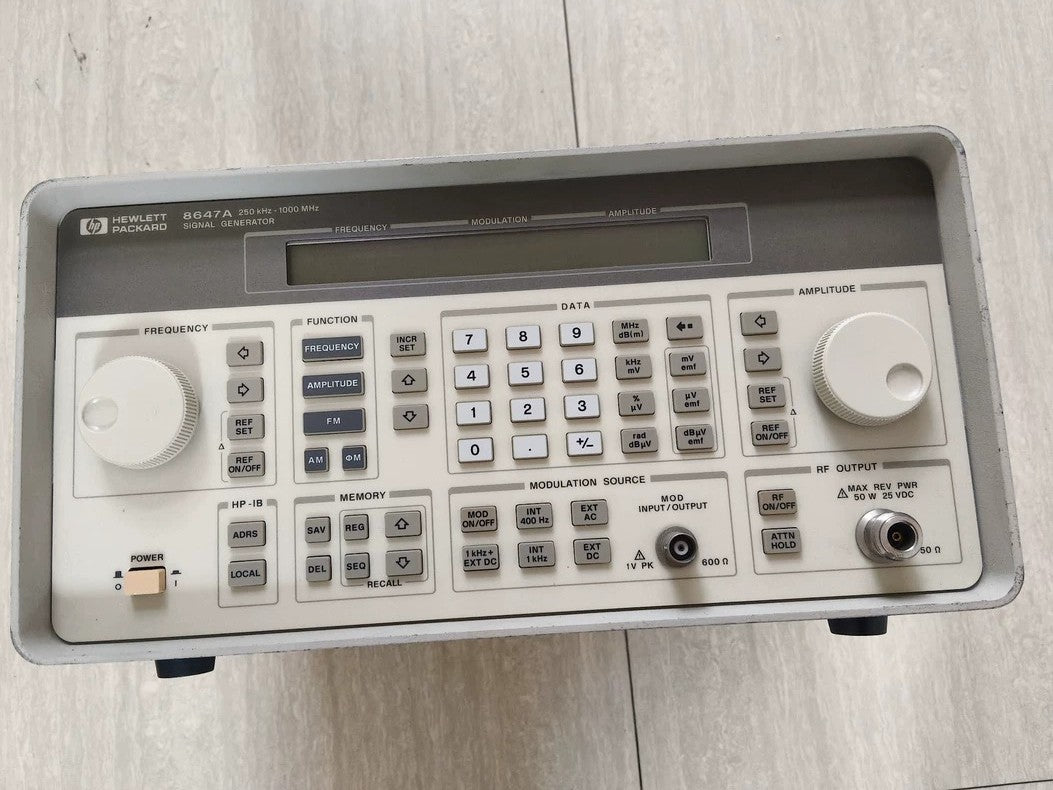 Used HP Agilent 8647A 250KHz-1GHz RF Signal Generator