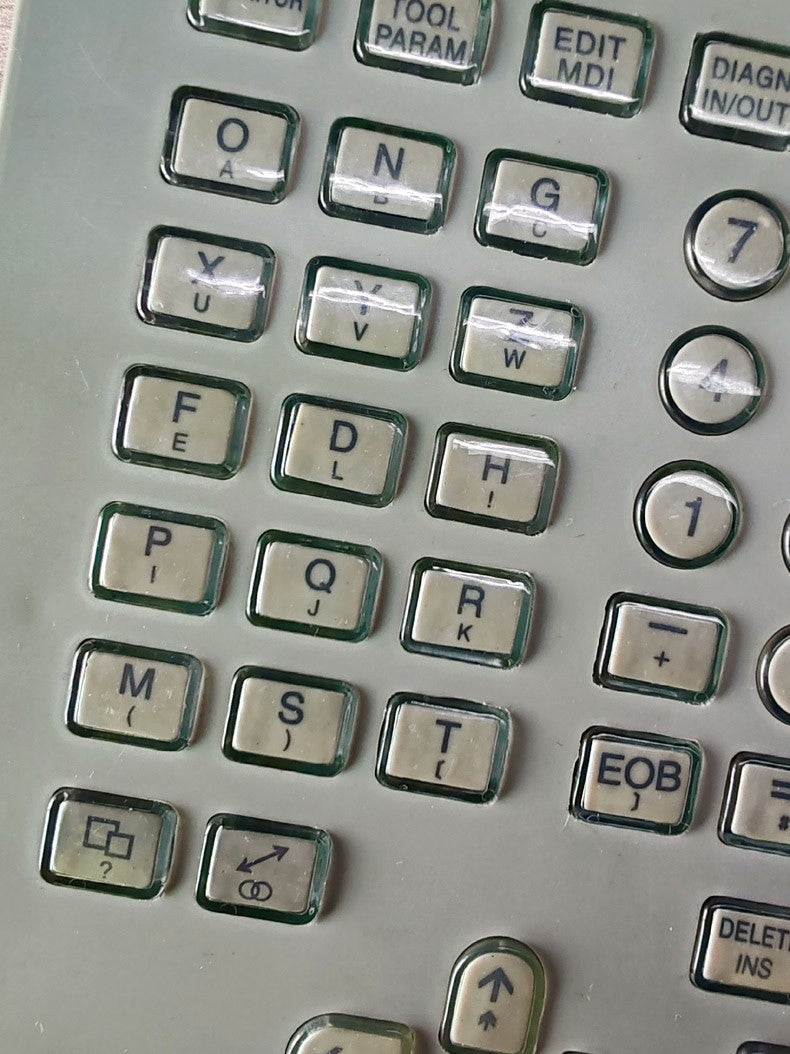 1PC New MITSUBISHI KS-4MB913A CNC Keypad M64/M520 Operator Panel