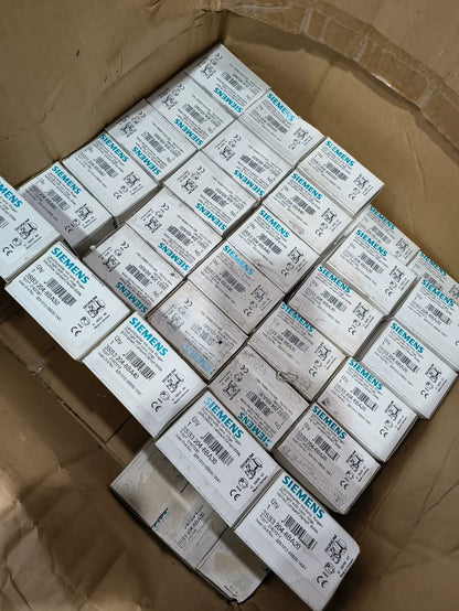 Used 3SB3204-6BA40 Pushbutton Station