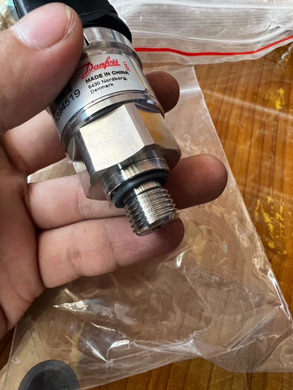 Used DANFOSS MBS3050 060G3583 Pressure Transmitter