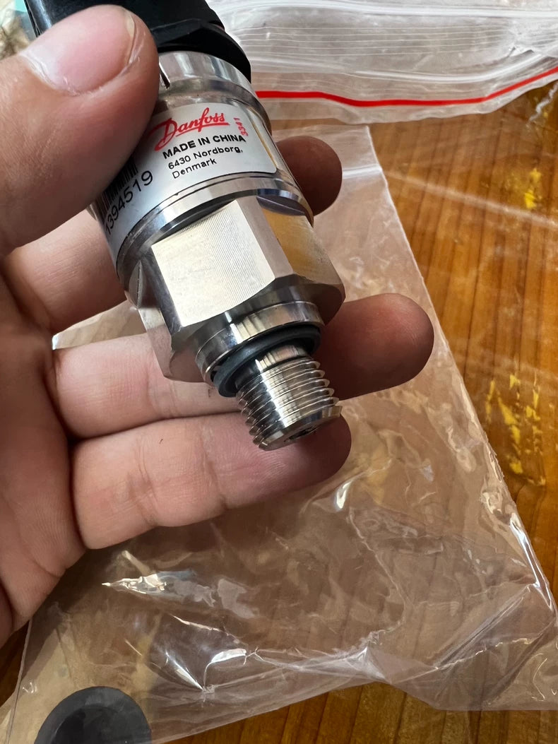 Used Danfoss MBS3050 0-60 Bar Pressure Transmitter