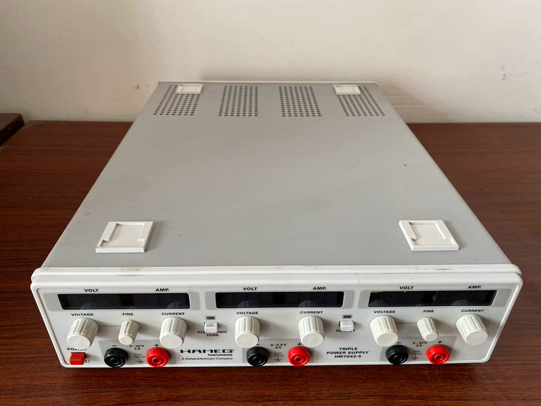 HAMEG HM7042-5 Triple Power Supply