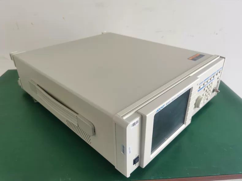 ADCMT 8341 Spectrum Analyzer