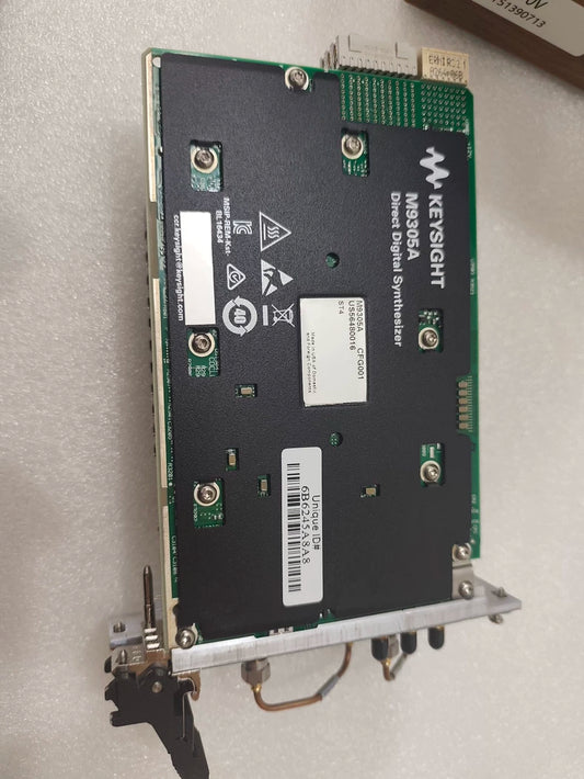 Keysight M9305A Upconverter