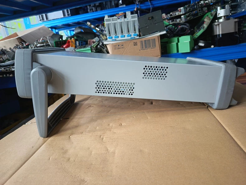 Keysight B2902A 100fA/210V Precision Source Measure Unit