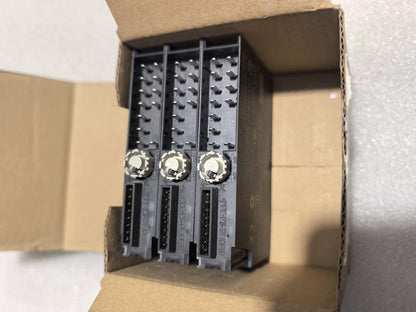 Used Siemens 6ES7 132-4BD02-0AA0 Digital Output