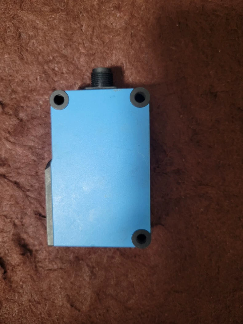 Used Sick WL27-3P2451 Proximity Switch Sensor