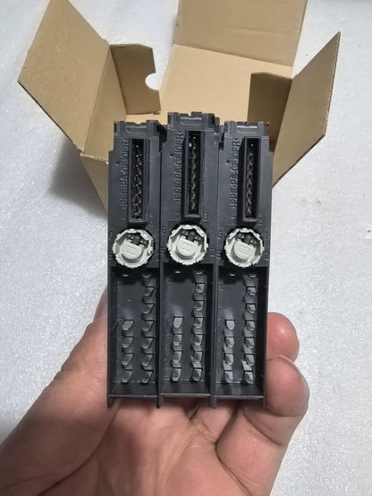 Used Siemens 6ES7 132-4BD02-0AA0 Digital Output