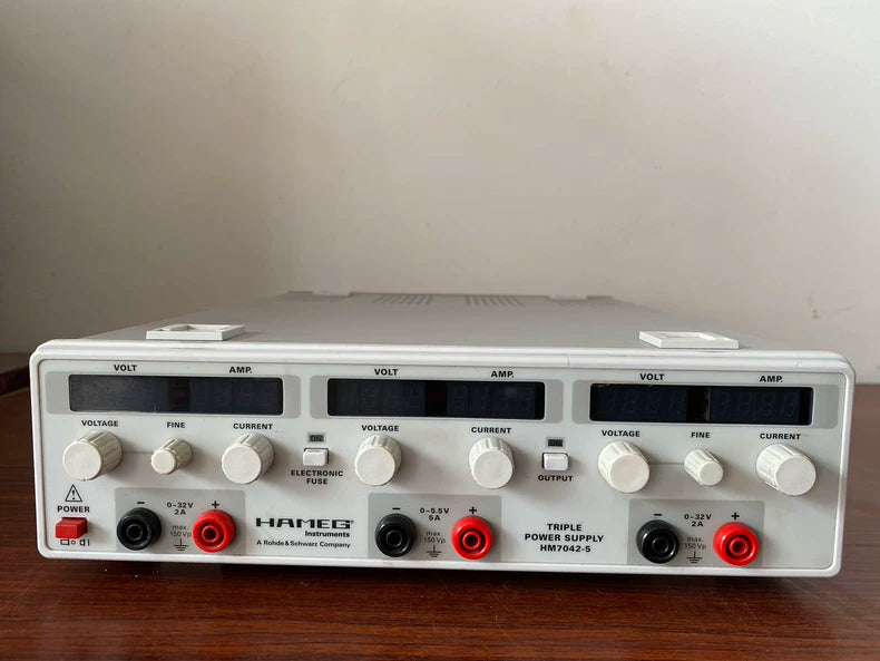 HAMEG HM7042-5 Triple Power Supply