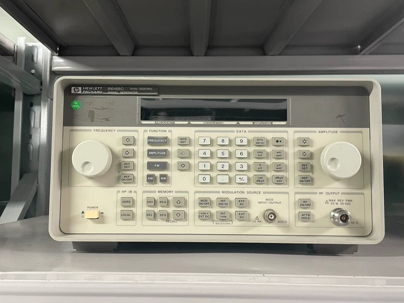 KEYSIGHT HP AGILENT 8648C Signal Generator 9kHz-3.2GHz