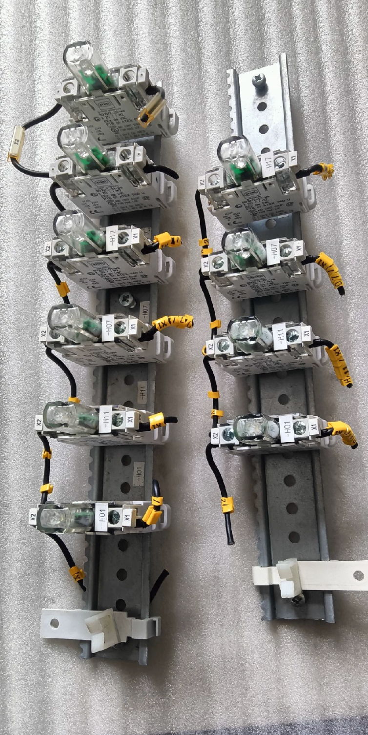 USED STAHL 8010/2-01-WS Explosion-Proof LED Indicator