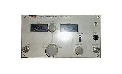 Anritsu MG724D RF Signal Generator (Used)