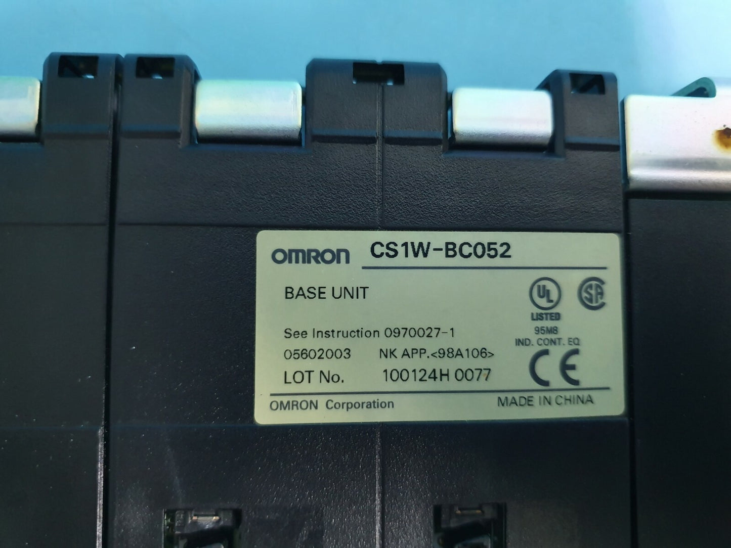 Omron CS1W-BC052 Base Unit