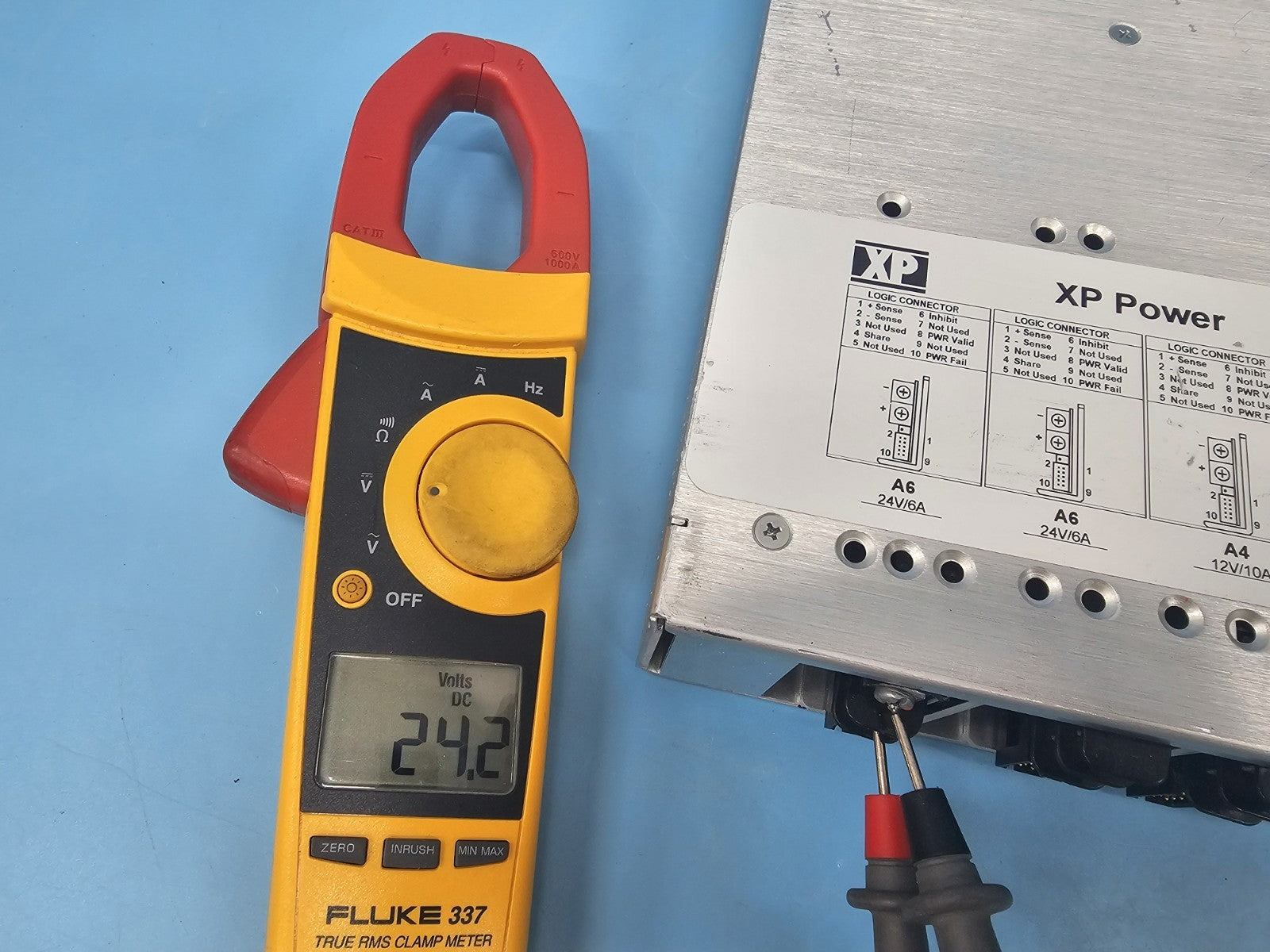 XP Power F8B6A4A6A6 Power Supply