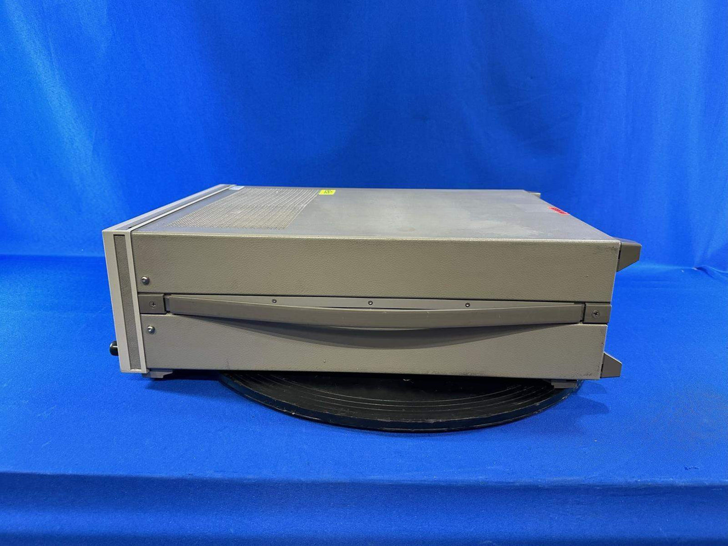 Agilent 8644B RF Generator w/ Opt 005