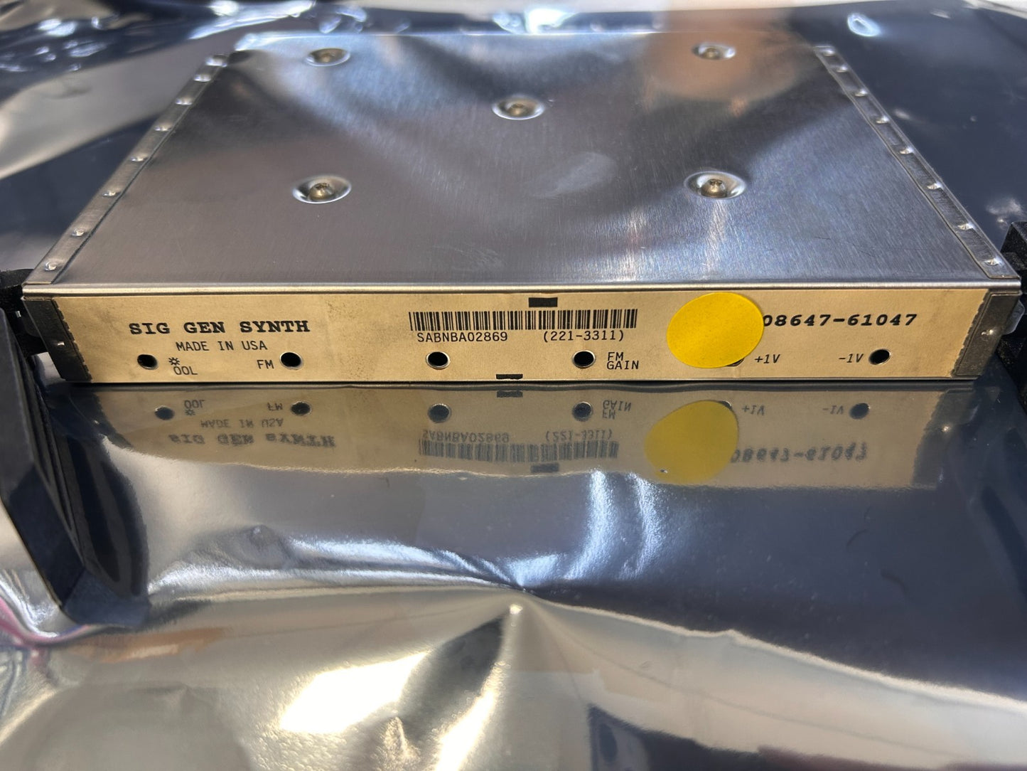 Agilent 08647-61047 Signal Generator Synthesizer