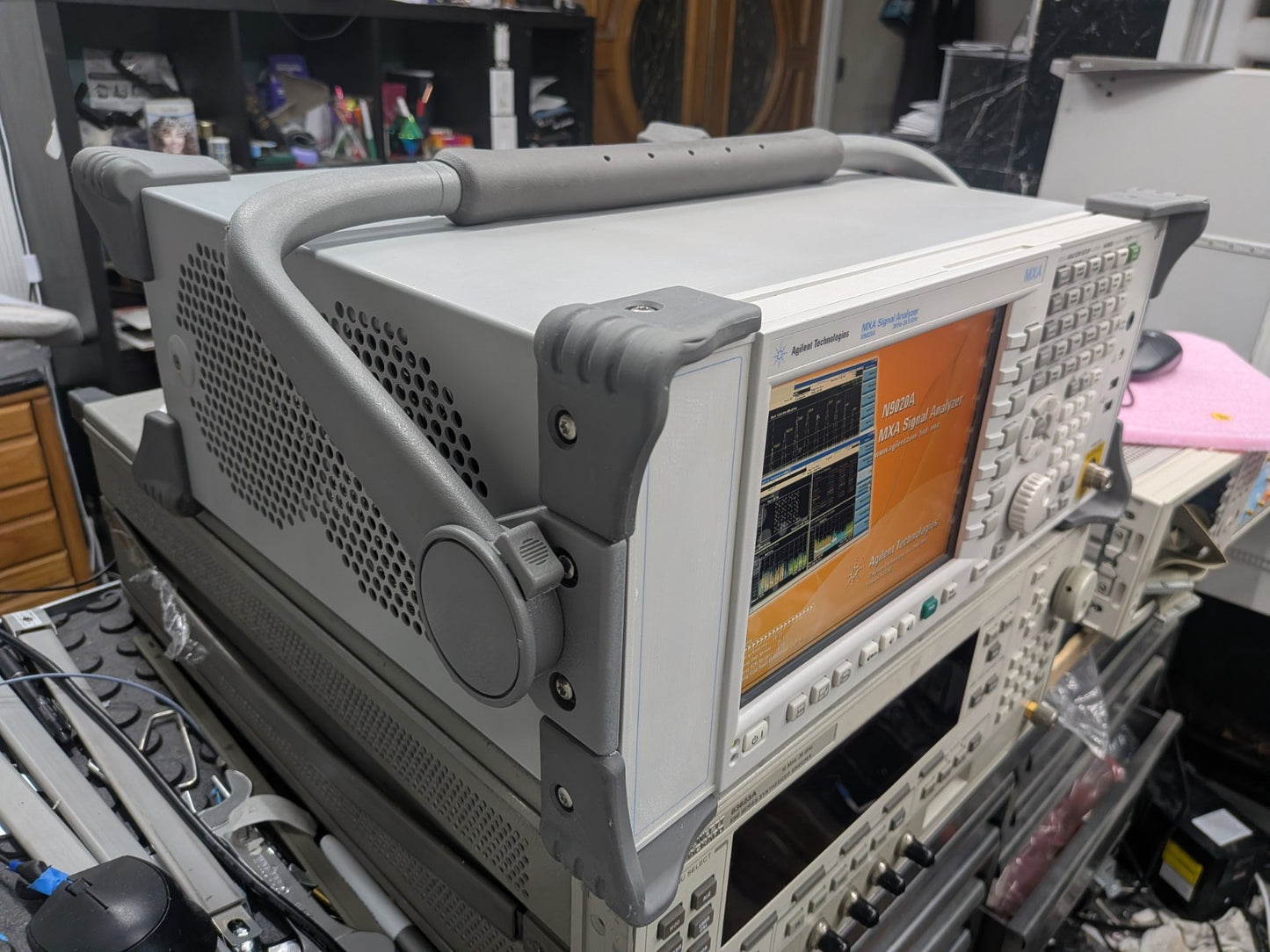 Agilent Keysight N9020A 26.5 GHz MXA Spectrum Analyzer